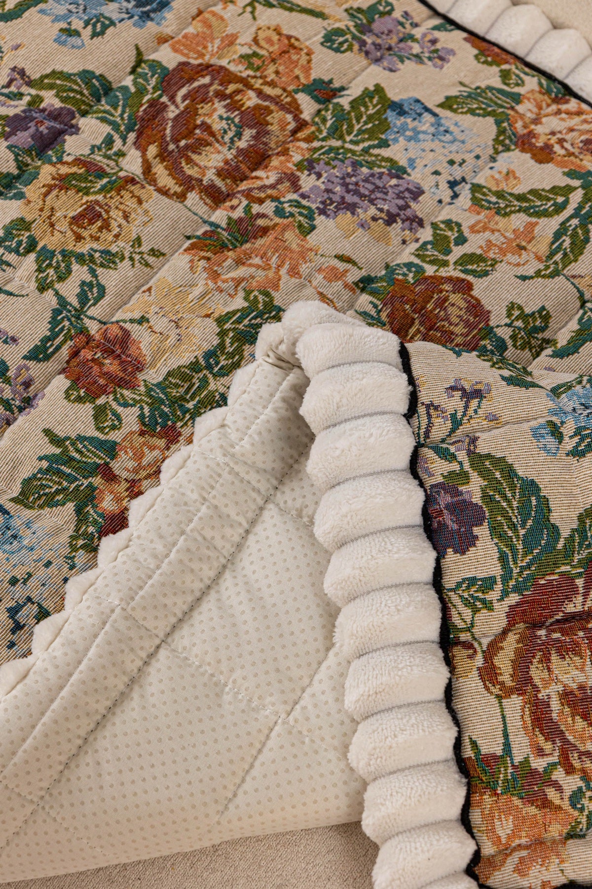 Sofa Decor Celeste Floral Jacquard Sofa Seat Cover in Ivory Garden Floral - floral jacquard fabric detail for floral sofa seat covers in the UK