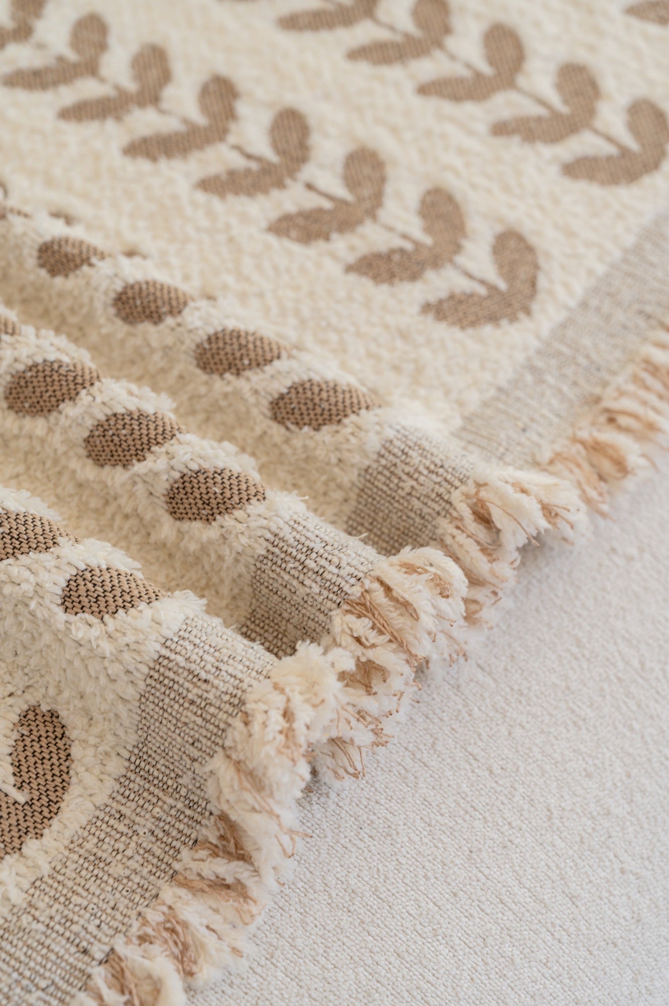 Sofa Decor Palmira Leaf Sofa Throw Cover detail product image for pet friendly sofa throw cover in the UK