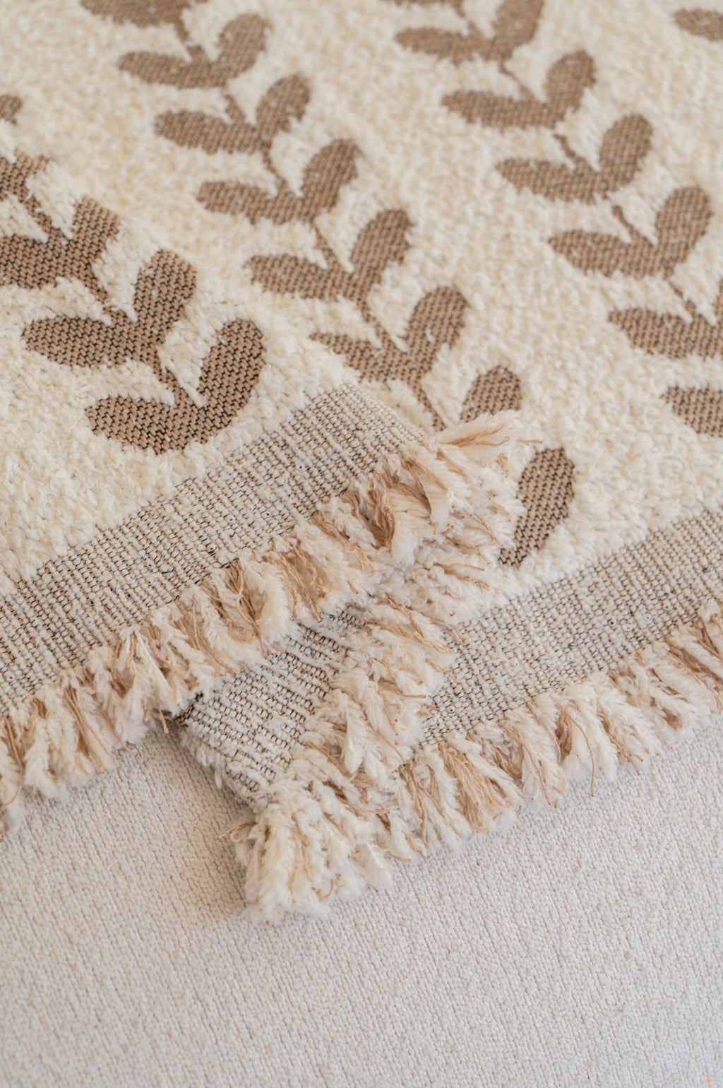 Sofa Decor Palmira Leaf Sofa Throw Cover lifestyle product image for pet friendly sofa throw cover in the UK