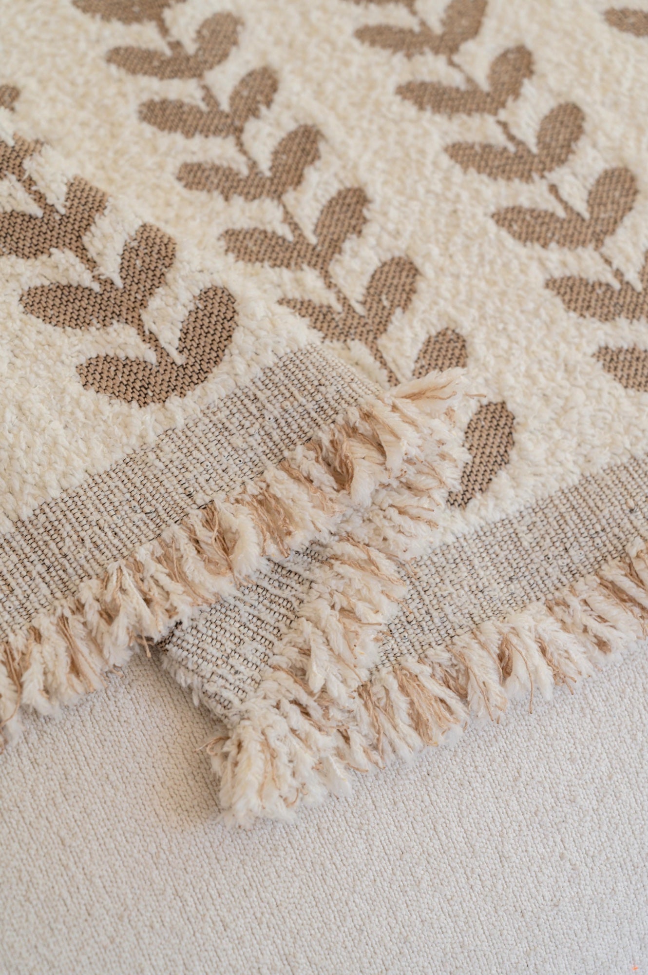 Sofa Decor Palmira Leaf Sofa Throw Cover lifestyle product image for pet friendly sofa throw cover in the UK